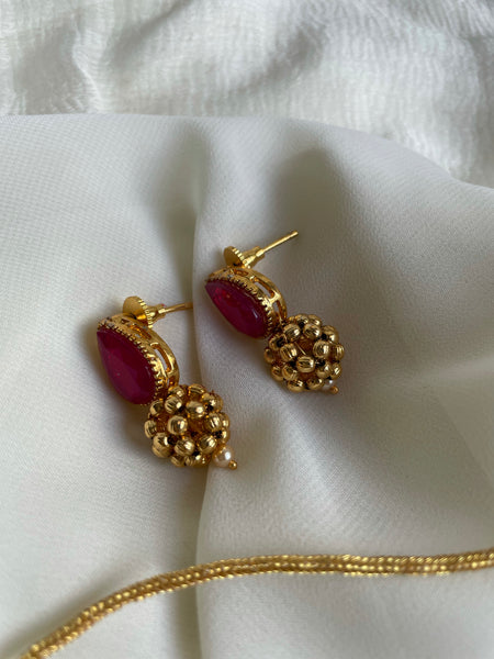 Full neck ruby drops choker with studs