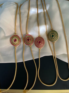 Jumbo kemp pendant Mogappu chain