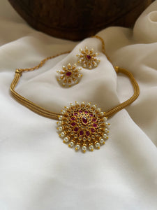 Kemp flower choker with studs