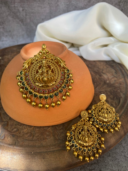 Lakshmi kemp pendant with earrings