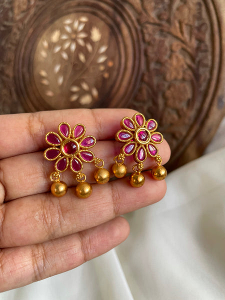 Kemp flower studs