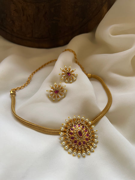 Kemp flower choker with studs