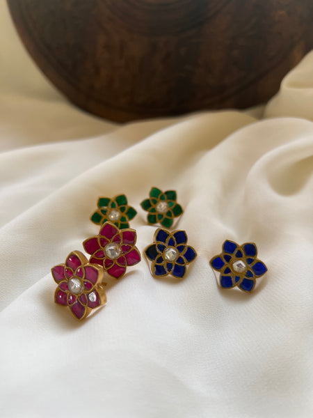 Kundan flower studs