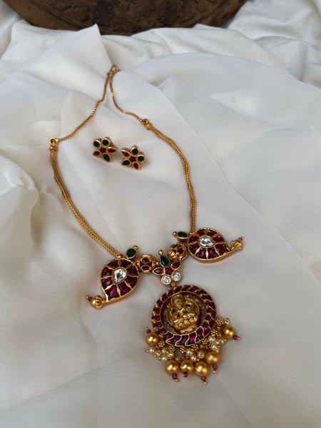 Nagas Lakshmi kemp pendant with studs in a maala