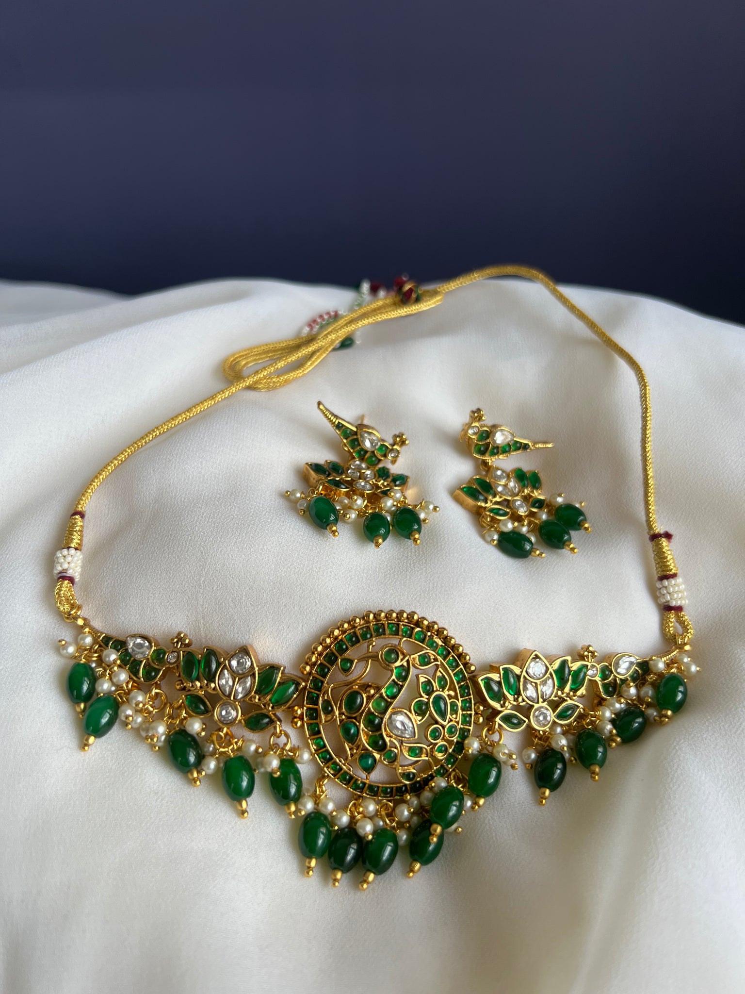 Kemp Annam choker with parrot studs