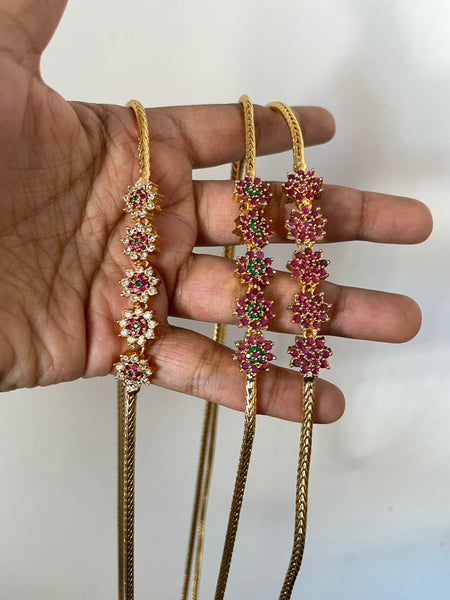 5 flower mogappu chain