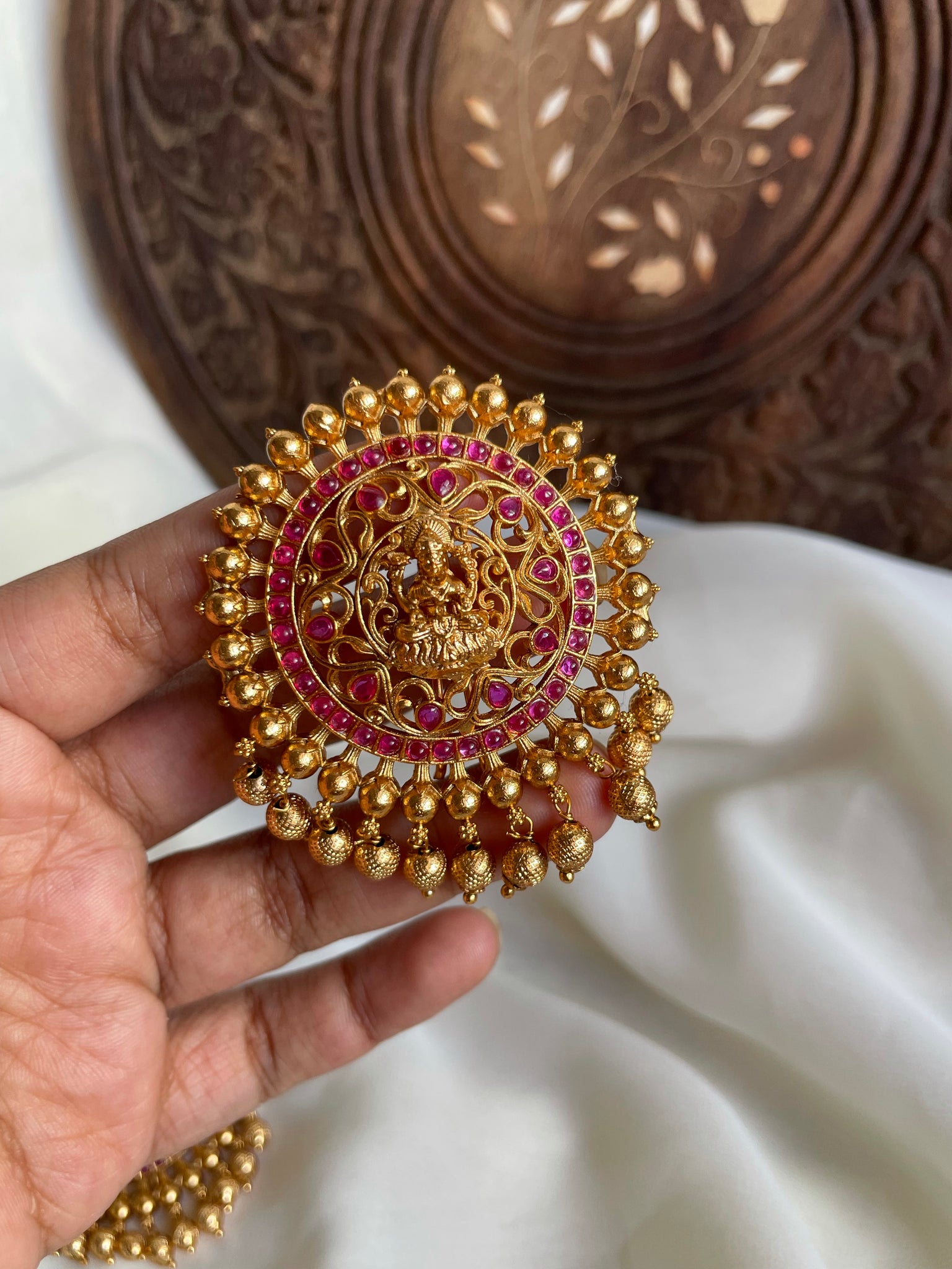 Lakshmi kemp chakra Jada Billa
