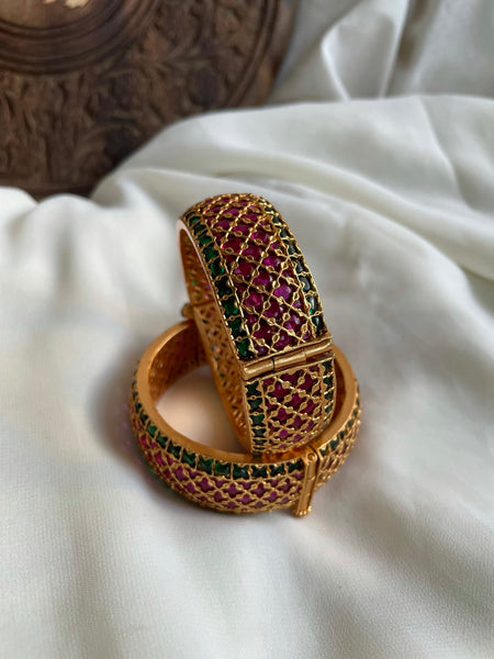 Premium Kemp bangles set of 2