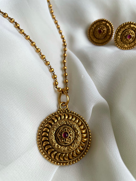 Kemp chakra pendant with studs - Design C
