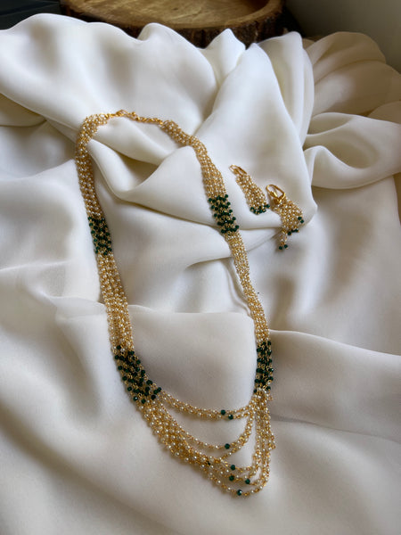 Tiny pearl Maala In emerald with earrings
