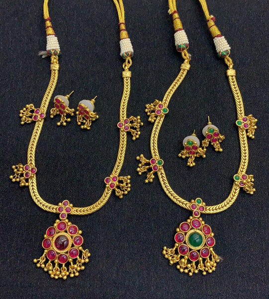 Kemp flower vintage necklace with studs