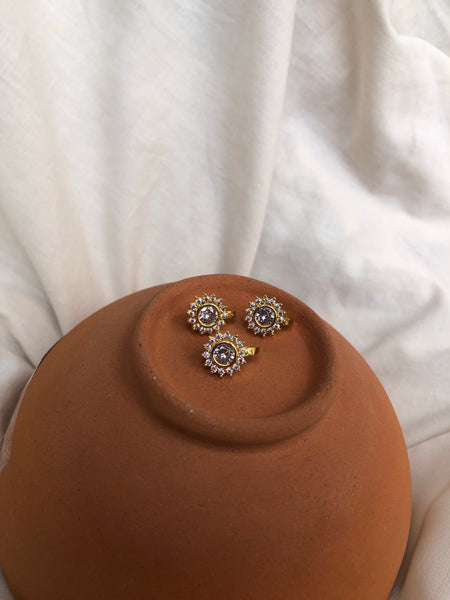 Big stone clip on nose pin