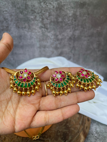 Kundan chaand pendant necklace