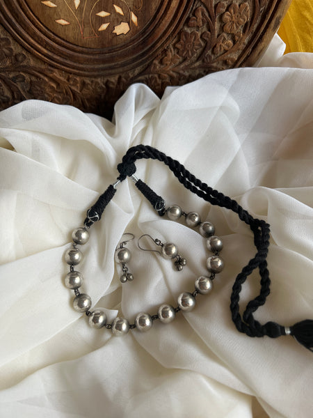 Silver ball necklace with hook earrings