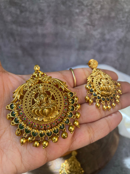 Lakshmi kemp pendant with earrings