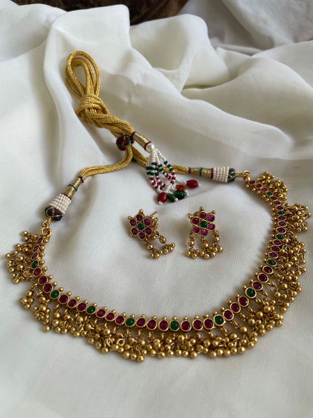 Kid friendly delicate kemp necklace with studs