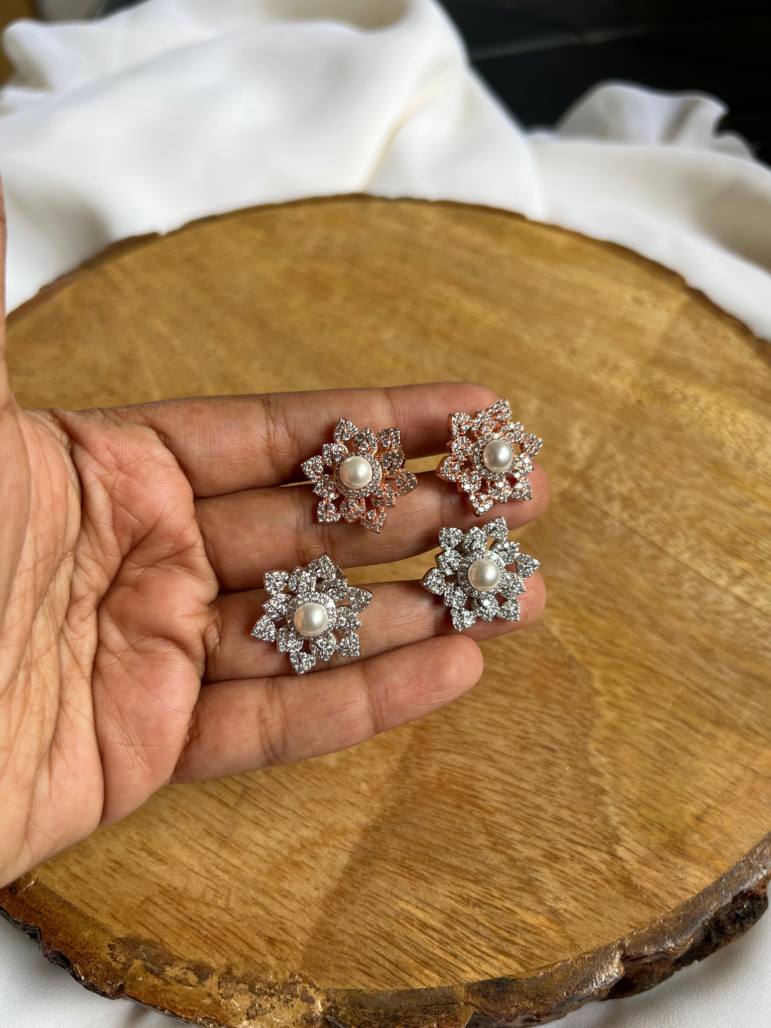 Big Pearl stone flower studs