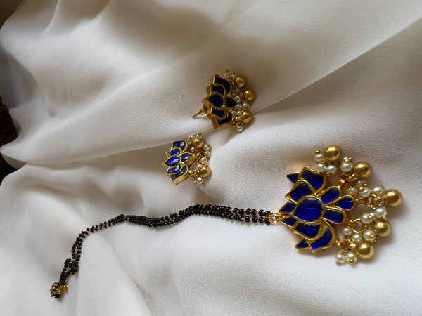 Kundan lotus mangalsutra with studs