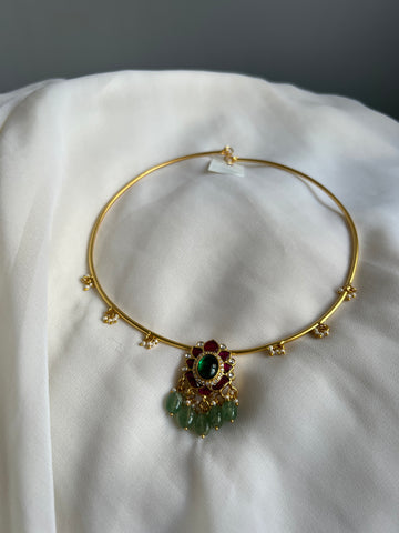 Oval flower Kundan hasli