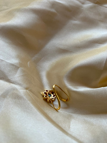 Vintage kemp flower finger ring