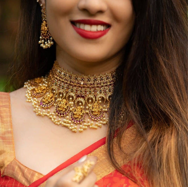 Premium-Full neck Ganesha Bridal choker with earrimgs