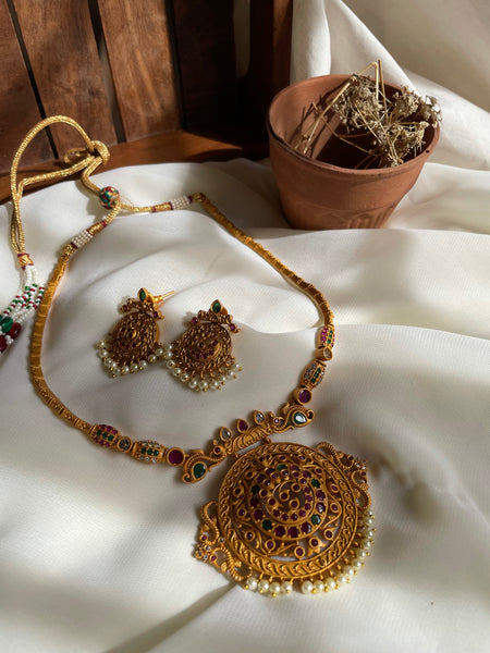 Matte chakra necklace with earrings