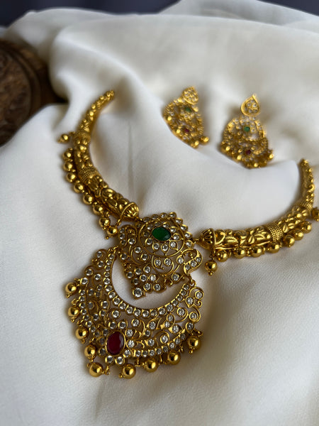 Cutwork antique stiff necklace with earrings