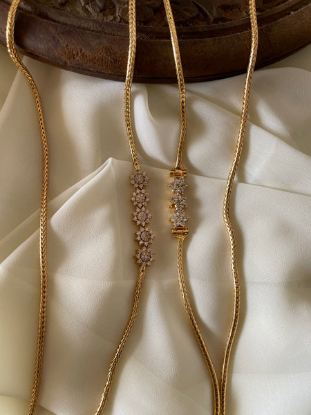5 flower mogappu chain