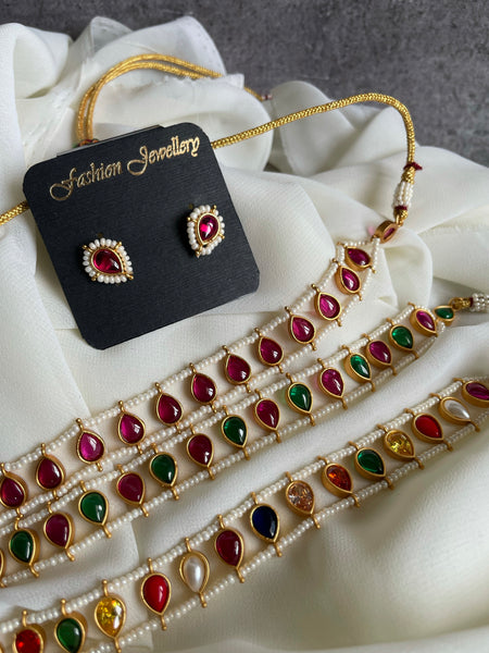 Delicate kemp choker with studs- Design B