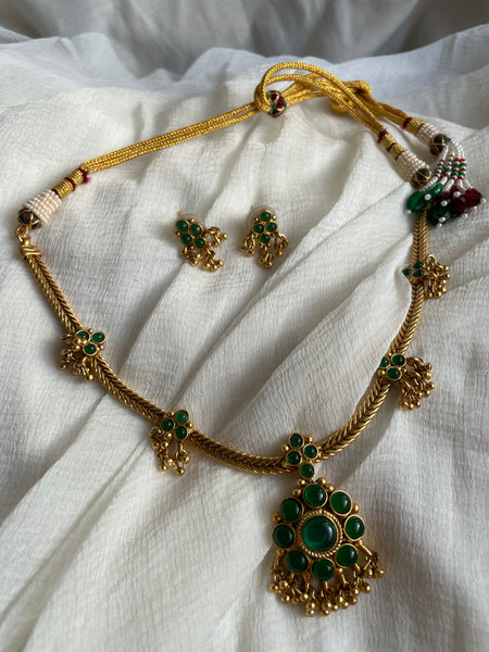 Kemp flower vintage necklace with studs