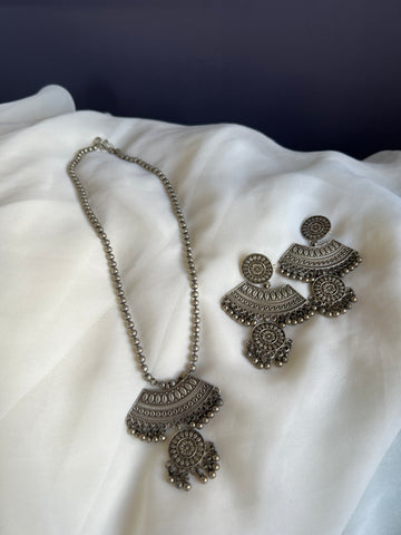 Oxidised chaand necklace with earrings
