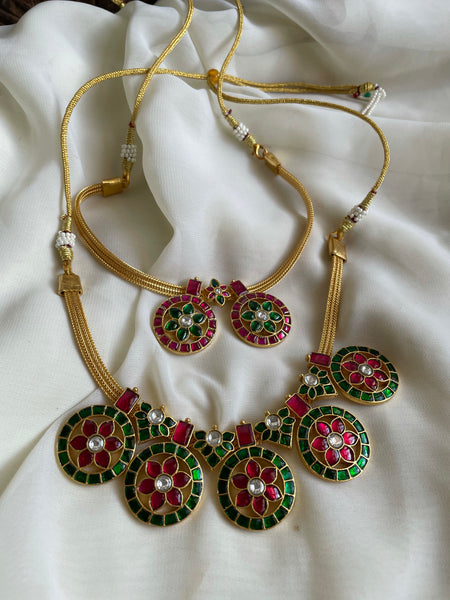 Kundan flower attigai