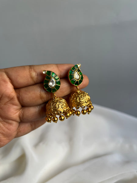 Kundan manga Nagas Jhumkas