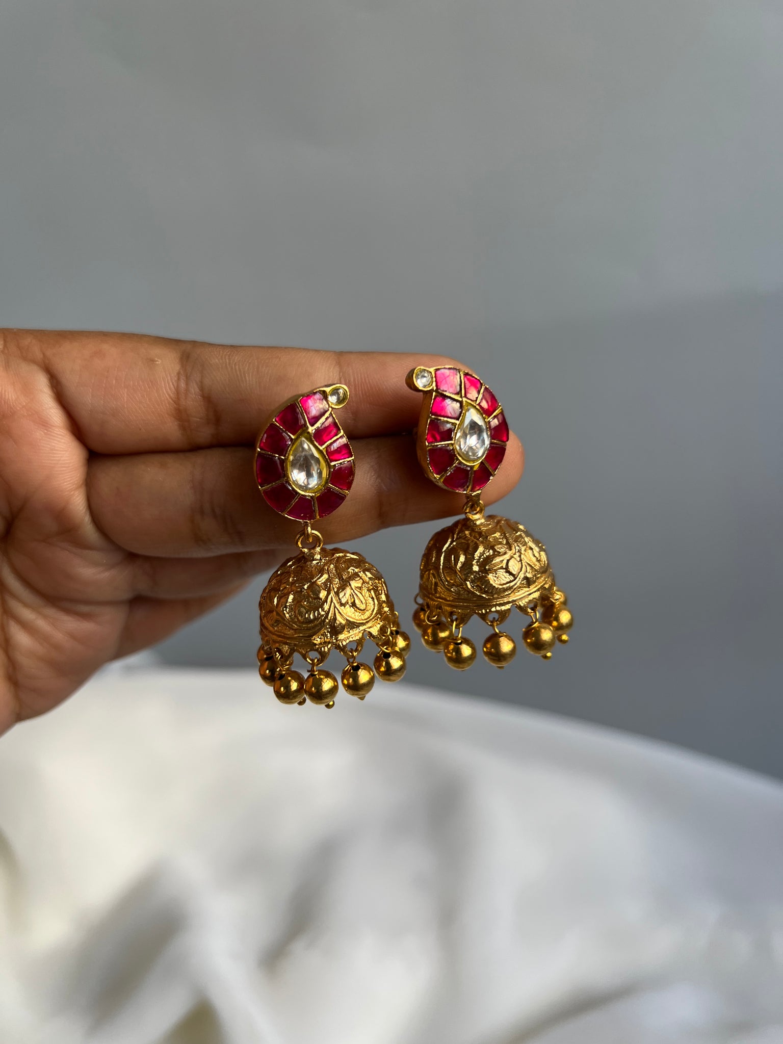 Kundan manga Nagas Jhumkas