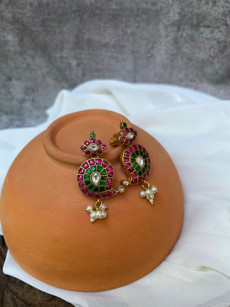 Kemp manga pendant with studs