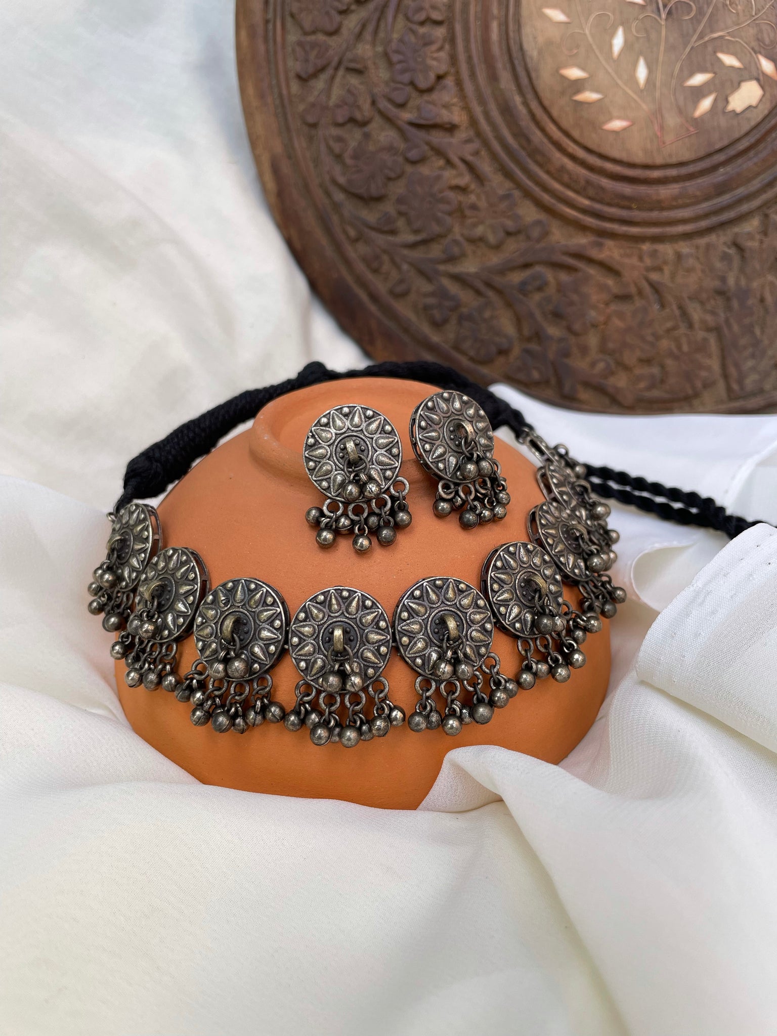 Chakra choker with studs