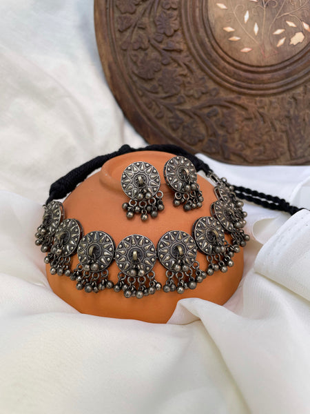 Chakra choker with studs
