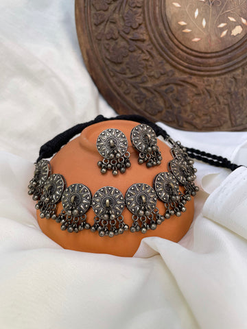 Chakra choker with studs