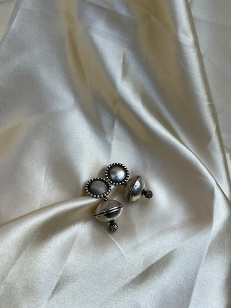 Oversized Dumaroo studs