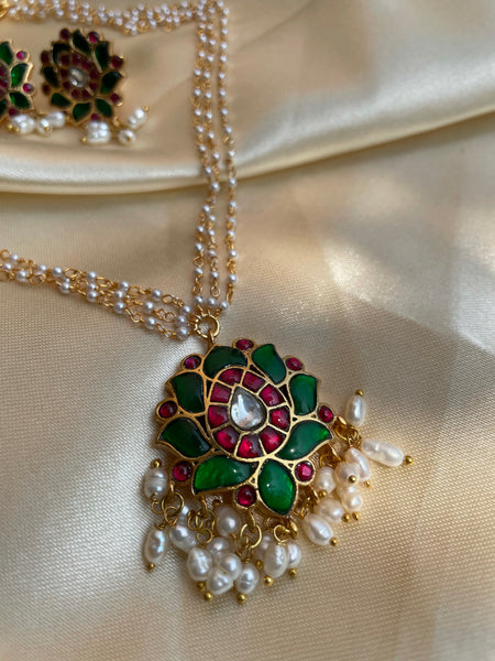 Kundan lotus pendant with cluster Pearl maala and studs