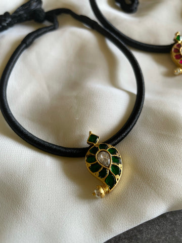 Manga pendant with Pearl rope choker