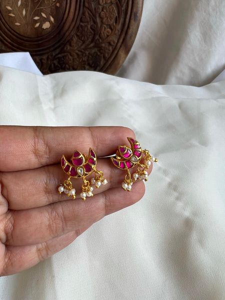 Tiny Kundan chaand studs