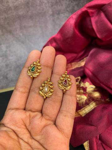 Jumbo Paisley clip on nose pin