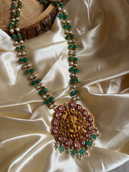 Oversized Ganesha pendant Haram
