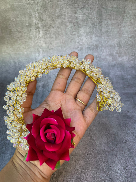 Crystal hair accessory with a rose