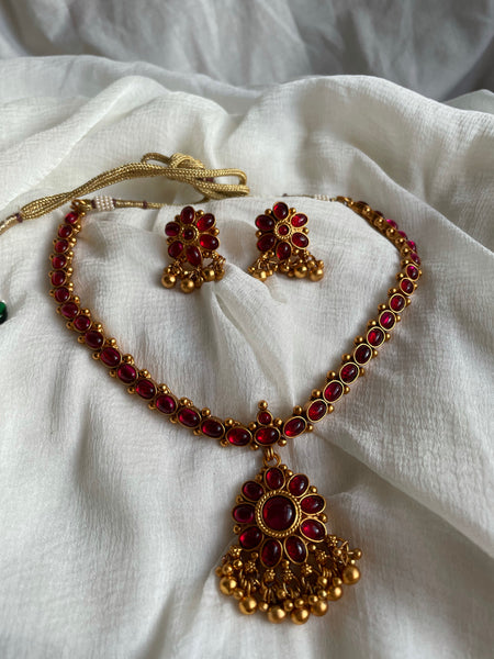 Kemp attigai with flower studs