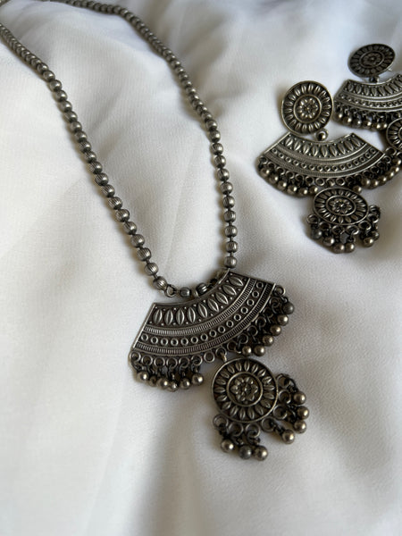 Oxidised chaand necklace with earrings