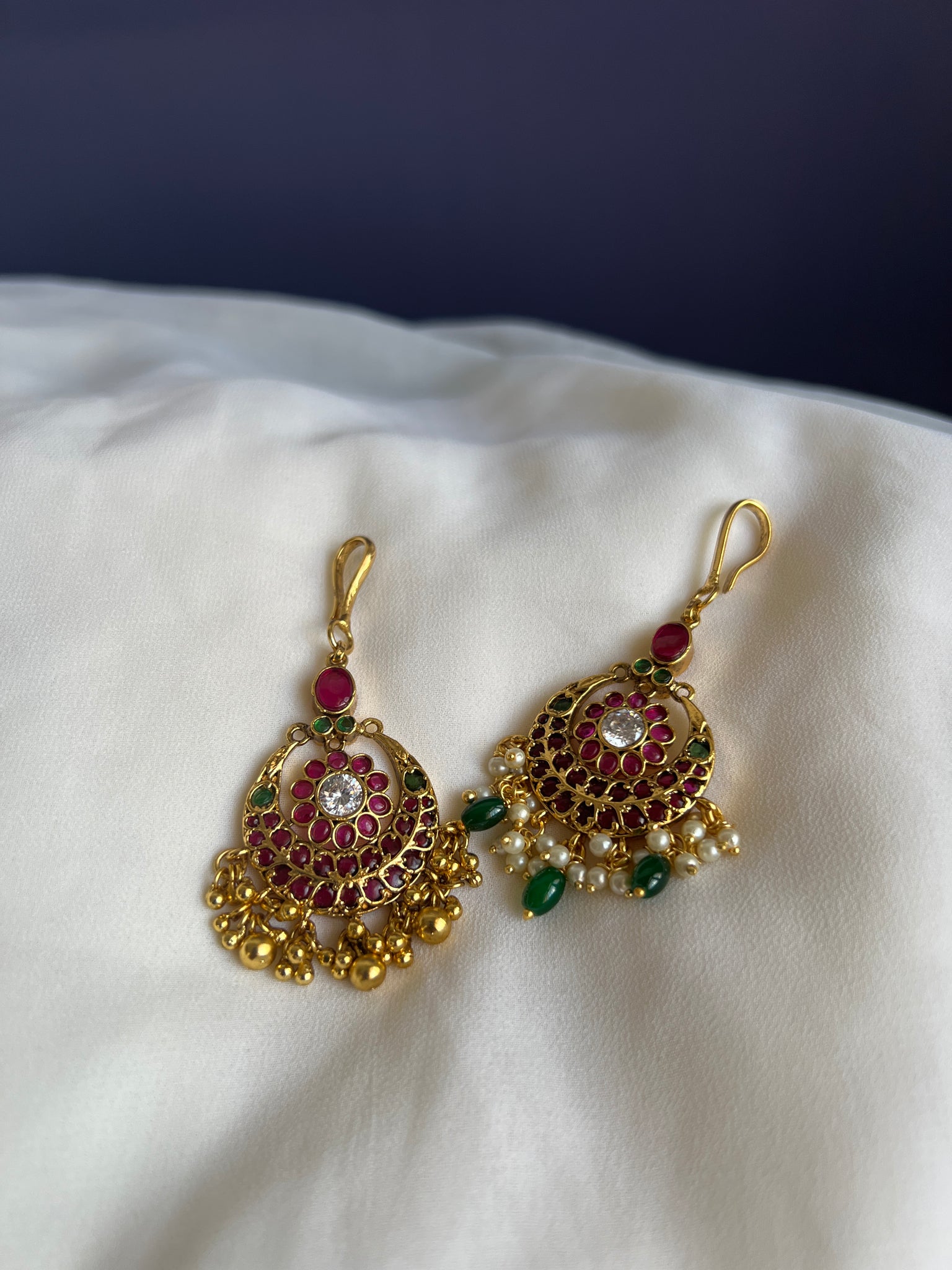 Kemp flower with oval stone Tika