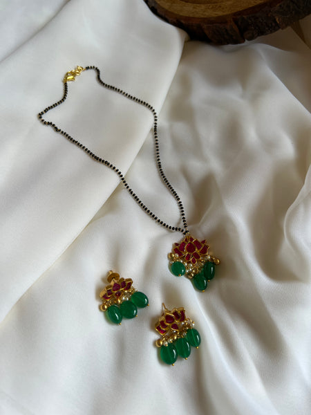 Kundan lotus mangalsutra with studs
