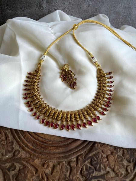 Kerala style mullamottu necklace with kemp stones